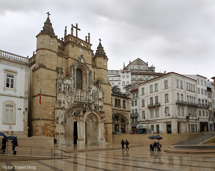 Dead Ines de Castro was crowned here, in the Church of Santa Cruz (Holy Cross) in Coimbra. Portugal.